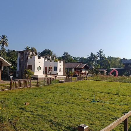 ม่วนใจ๋ปันสุข โฮมสเตย์แอนคาเฟ่ Muanjai Punsuk Homestay And Cafe Чом Тхонг Экстерьер фото