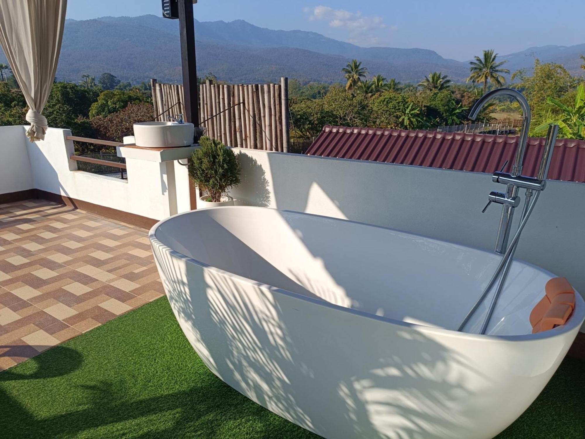 ม่วนใจ๋ปันสุข โฮมสเตย์แอนคาเฟ่ Muanjai Punsuk Homestay And Cafe Чом Тхонг Экстерьер фото
