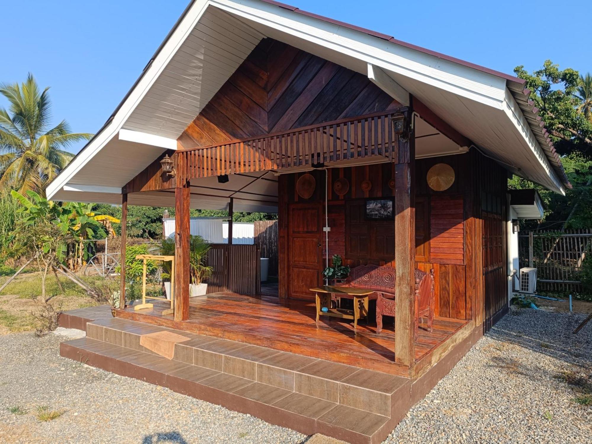 ม่วนใจ๋ปันสุข โฮมสเตย์แอนคาเฟ่ Muanjai Punsuk Homestay And Cafe Чом Тхонг Экстерьер фото