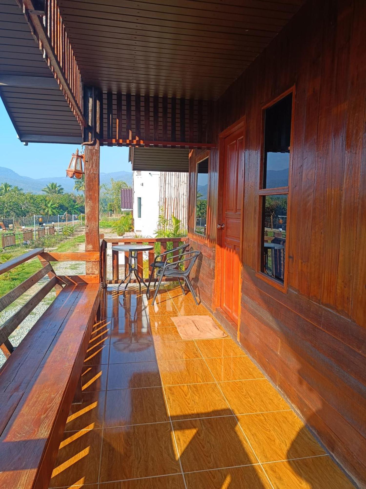 ม่วนใจ๋ปันสุข โฮมสเตย์แอนคาเฟ่ Muanjai Punsuk Homestay And Cafe Чом Тхонг Экстерьер фото