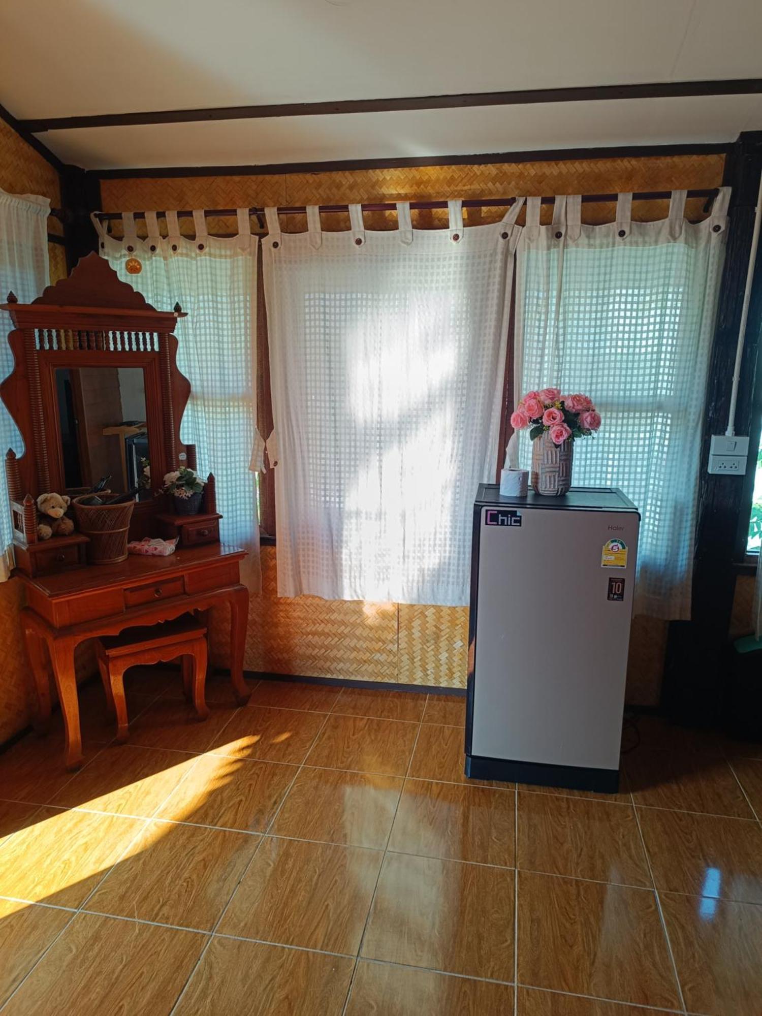 ม่วนใจ๋ปันสุข โฮมสเตย์แอนคาเฟ่ Muanjai Punsuk Homestay And Cafe Чом Тхонг Экстерьер фото